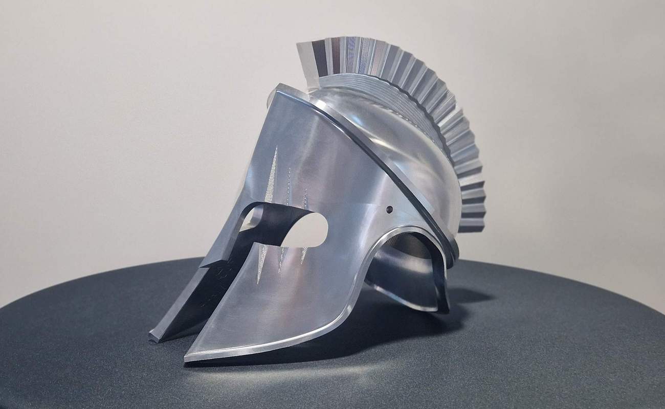 Sparta-Helm: ein Highlight in den Büros von JANUS Sparta-Helm: ein Highlight in den Büros von JANUS
